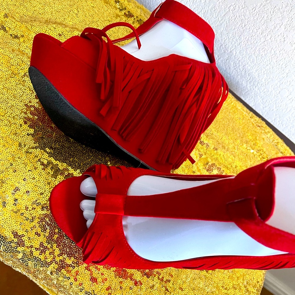 Red Kiss Red Fringe Thing Wedge Heels